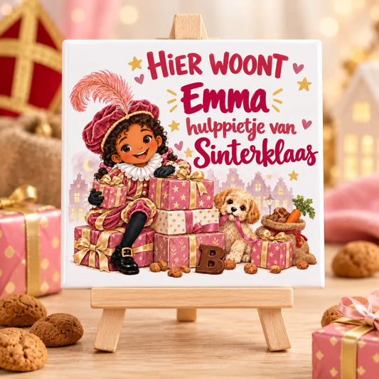 Roze Sinterklaas-tegeltje met de voorbeeldnaam Emma op houten ezeltje