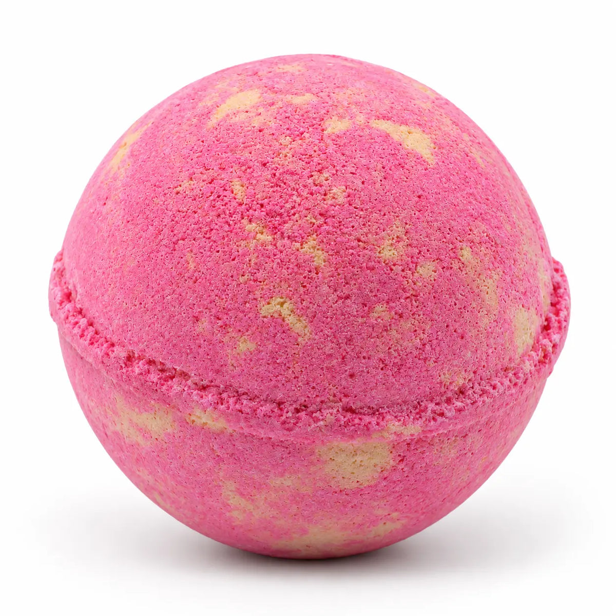 Roze Parfum nr. 5 voor haar bruisbal van 185 gram met crèmegele marmering op een witte achtergrond